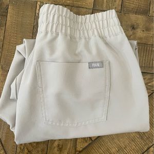 Figs Khaki Zamora joggers